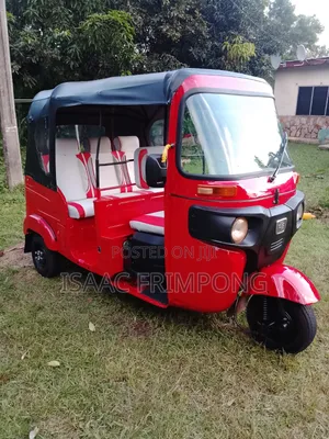 Bajaj RE 2024 Red