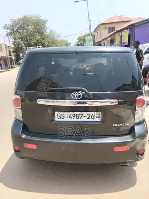 Toyota Raum 2010 Black