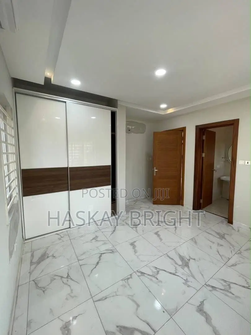 2bdrm Apartment in Abelemkpe for rent