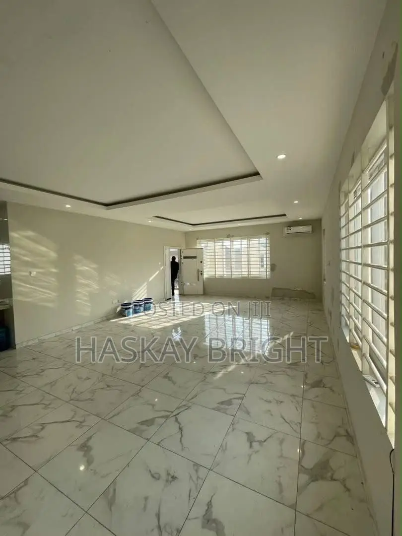 2bdrm Apartment in Abelemkpe for rent