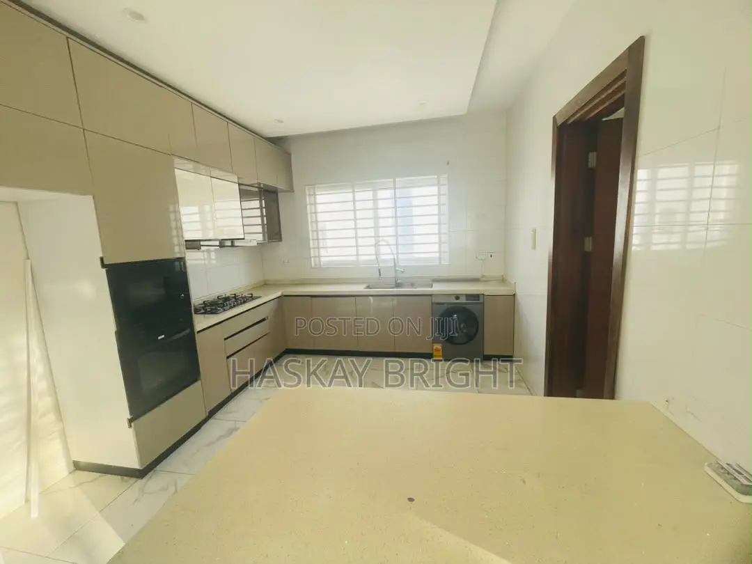 2bdrm Apartment in Abelemkpe for rent