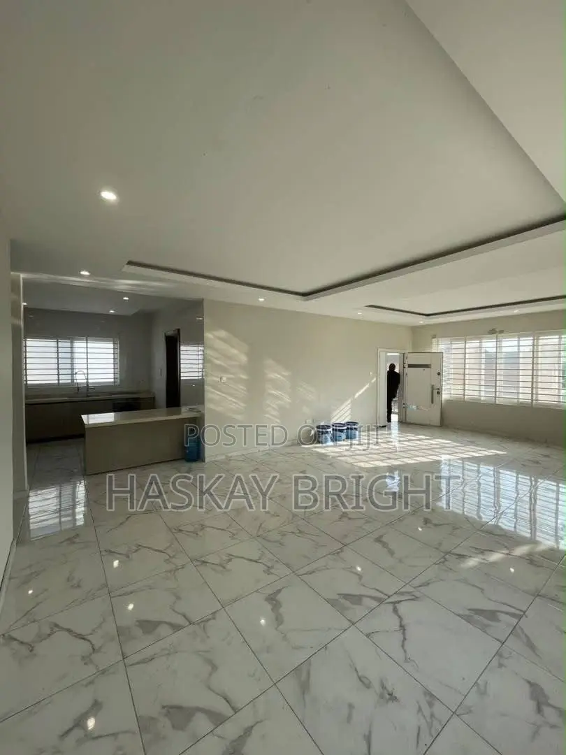 2bdrm Apartment in Abelemkpe for rent