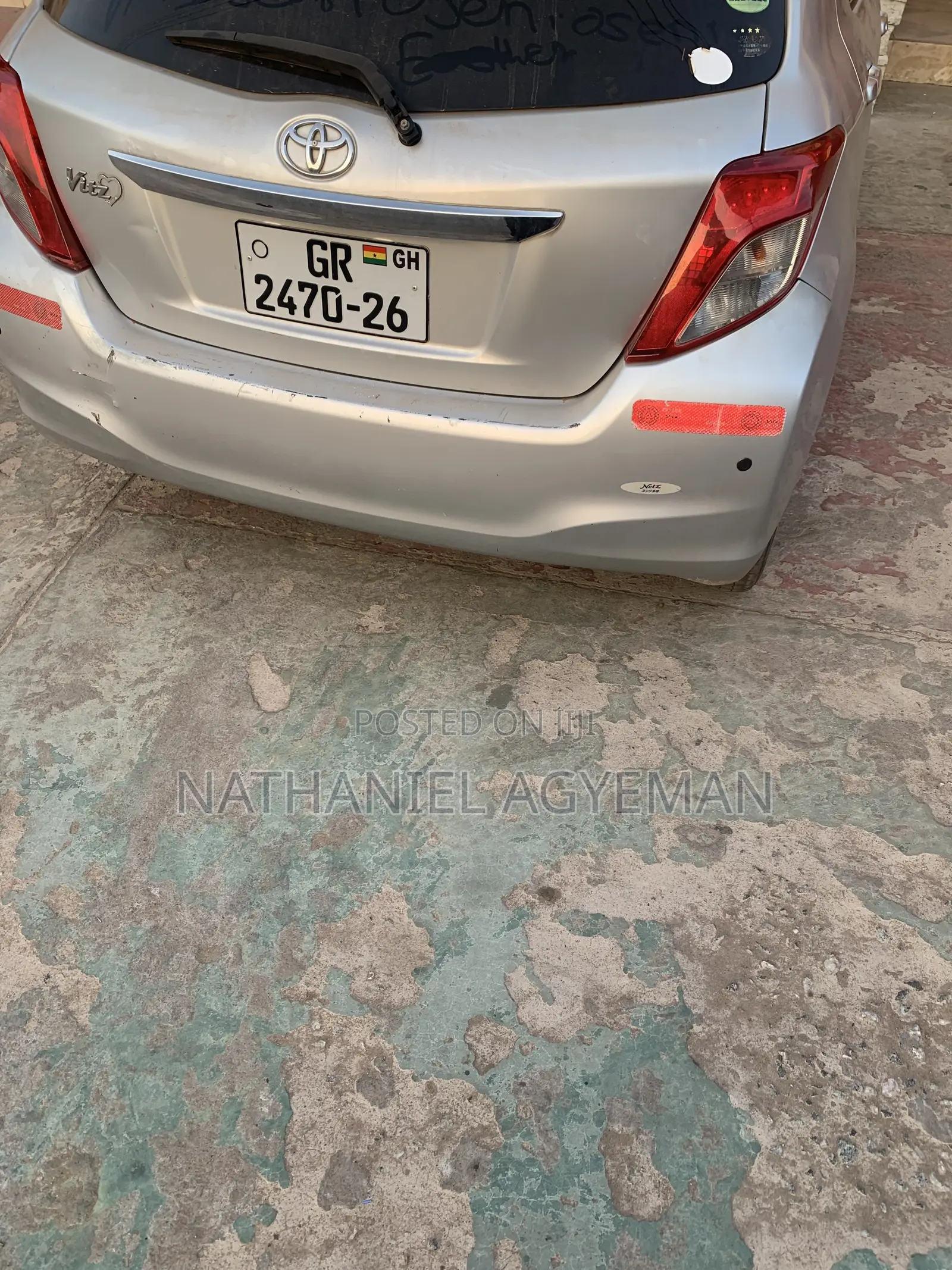 Toyota Vitz 1.0 FWD 3dr 2012 Silver