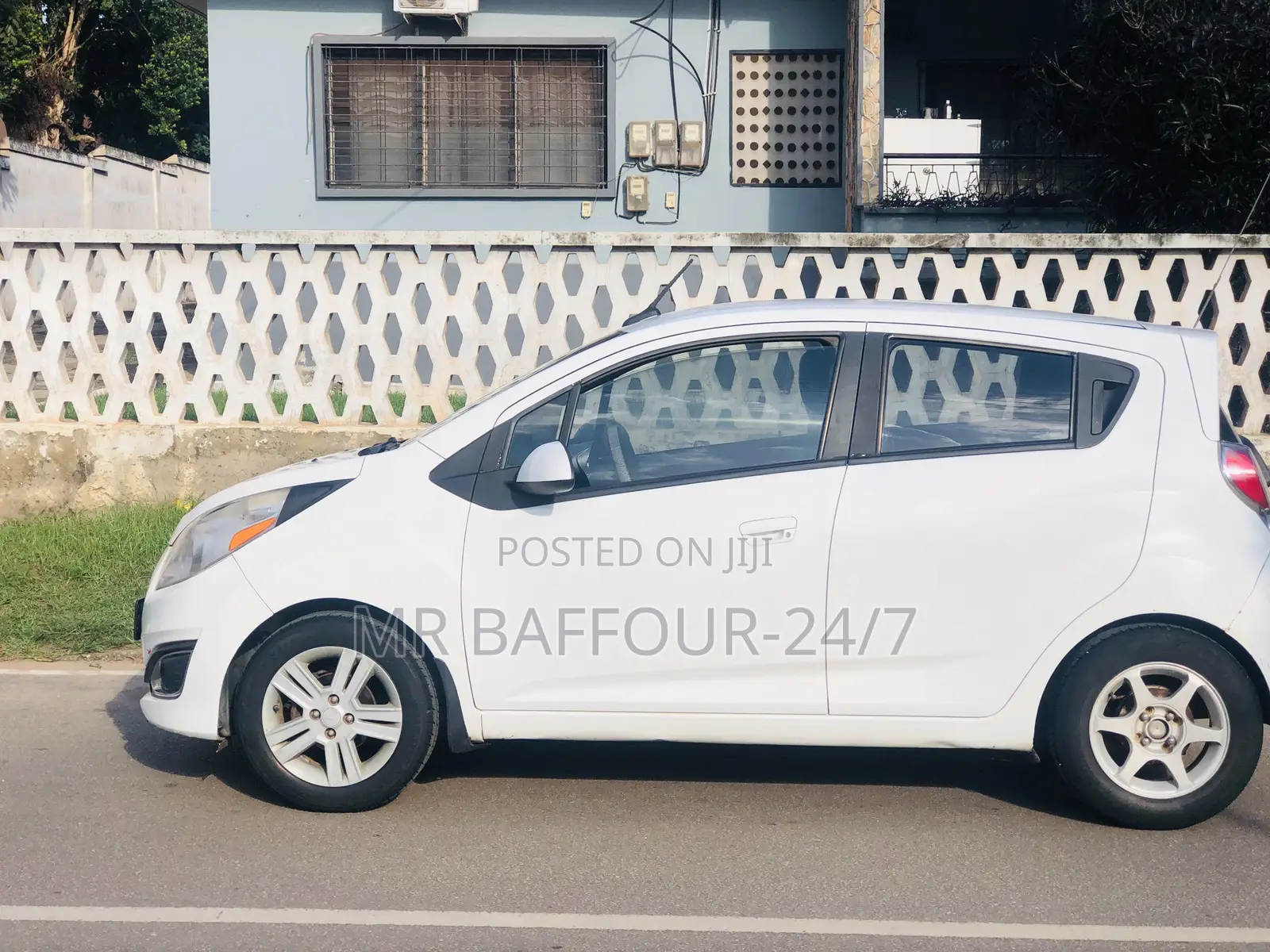 Chevrolet Spark 2LT 2013 White