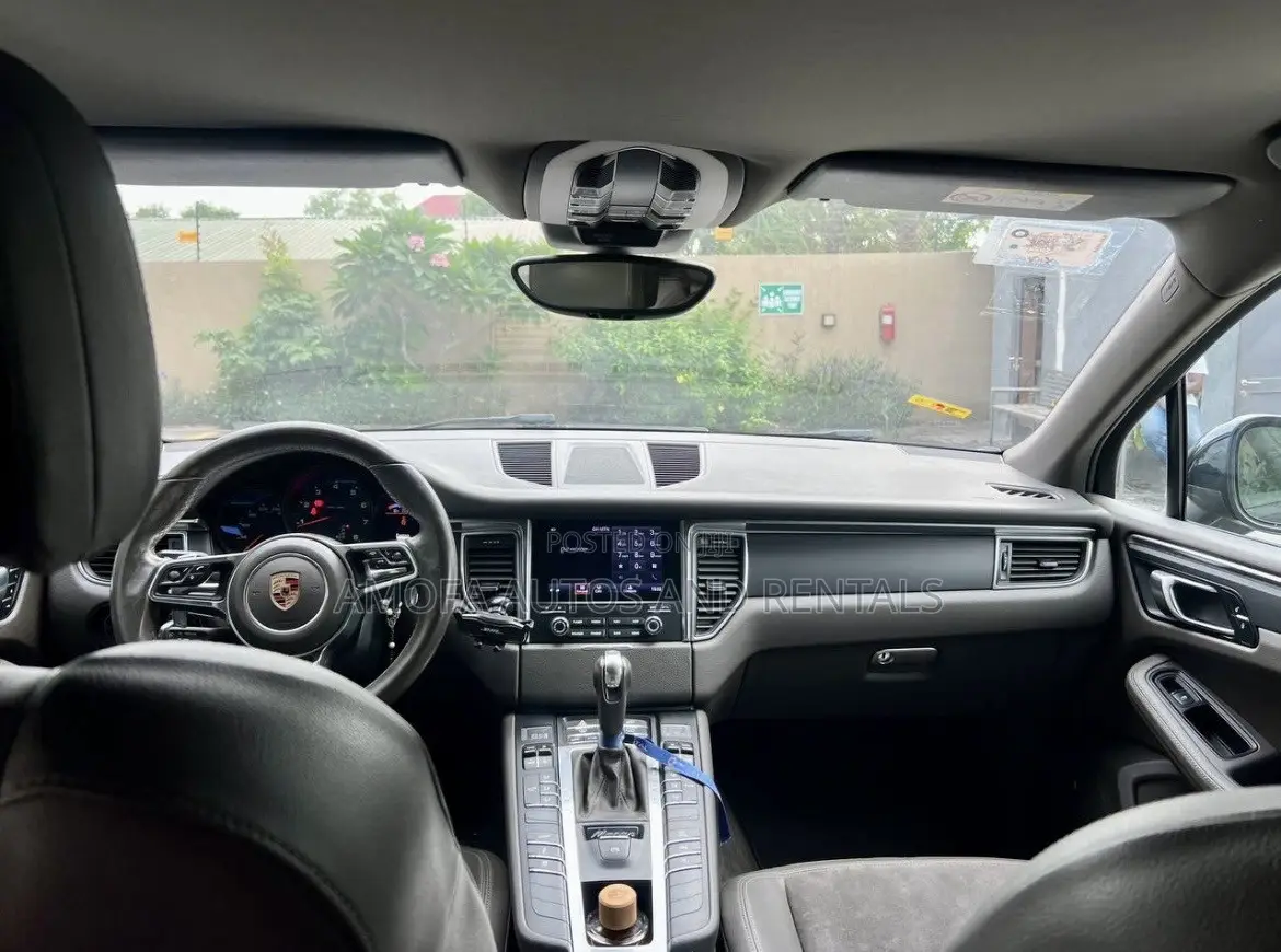 2017 Porsche Macan