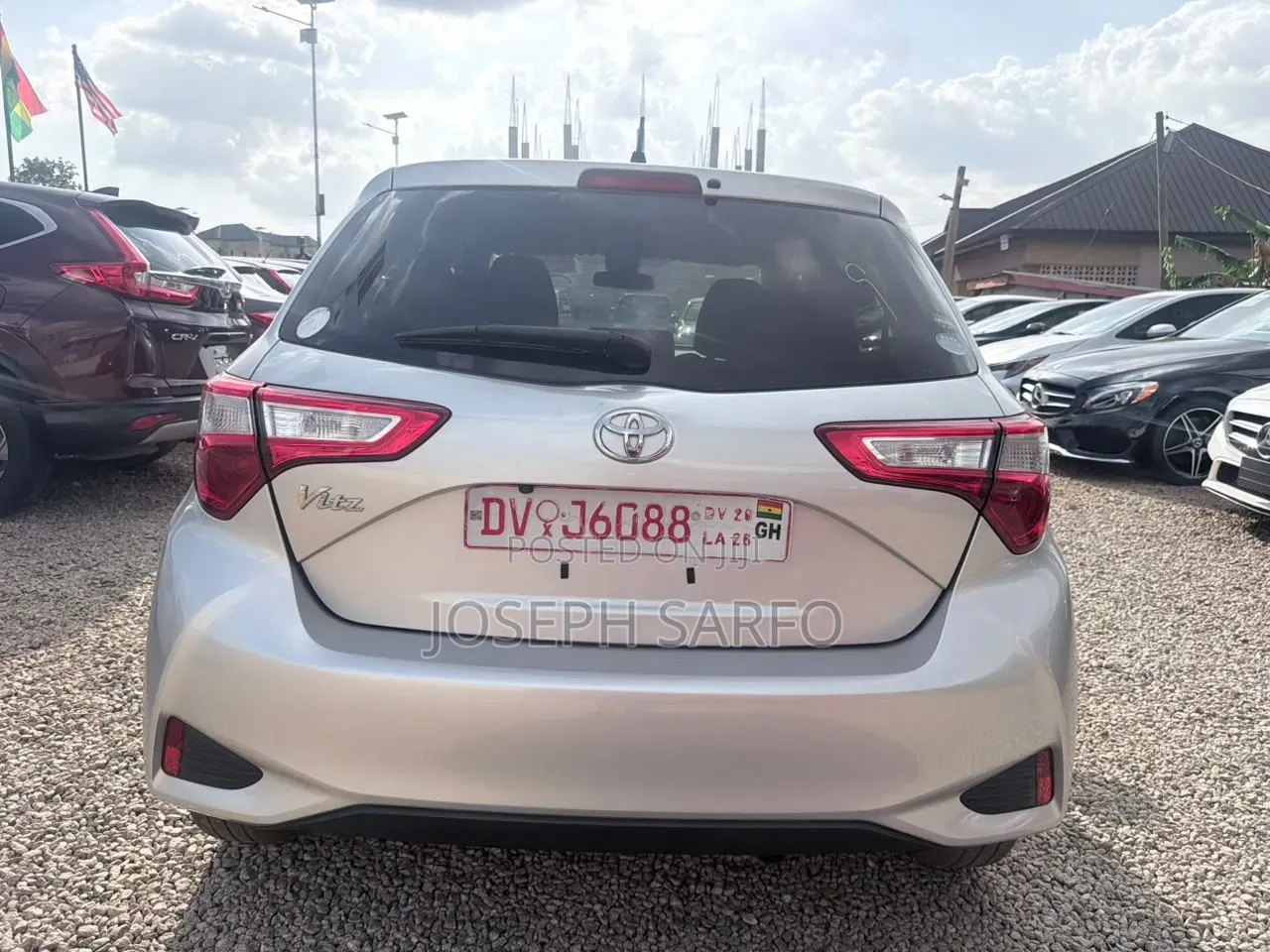 Toyota Vitz 1.3 FWD 5dr 2017 Silver