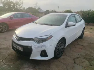 Toyota Corolla 2015 White