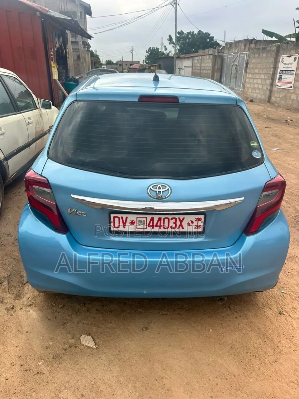 Toyota Vitz 1.0 FWD 3dr 2016 Blue