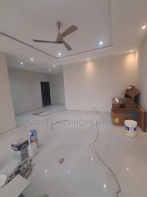 3bdrm Apartment in School Junction for rent