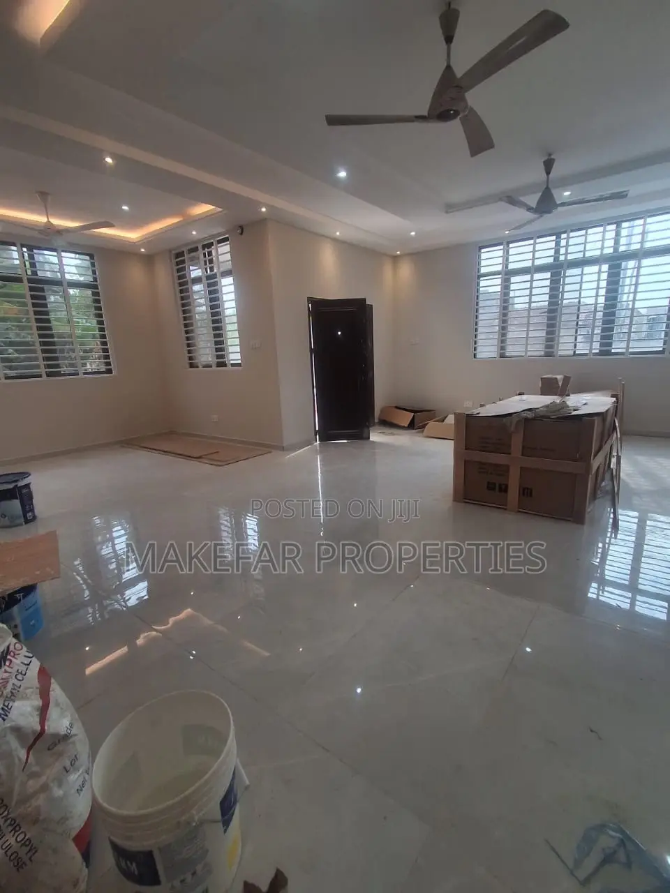 3bdrm Apartment in School Junction for rent