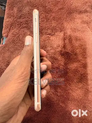 Apple iPhone 8 64 GB White