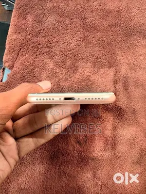 Apple iPhone 8 64 GB White