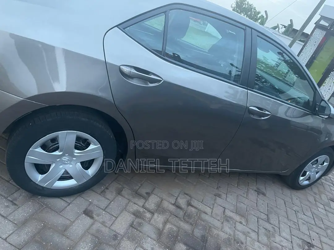Toyota Corolla LE ECO 4dr Sedan (1.8L 4cyl CVT) 2017 Green