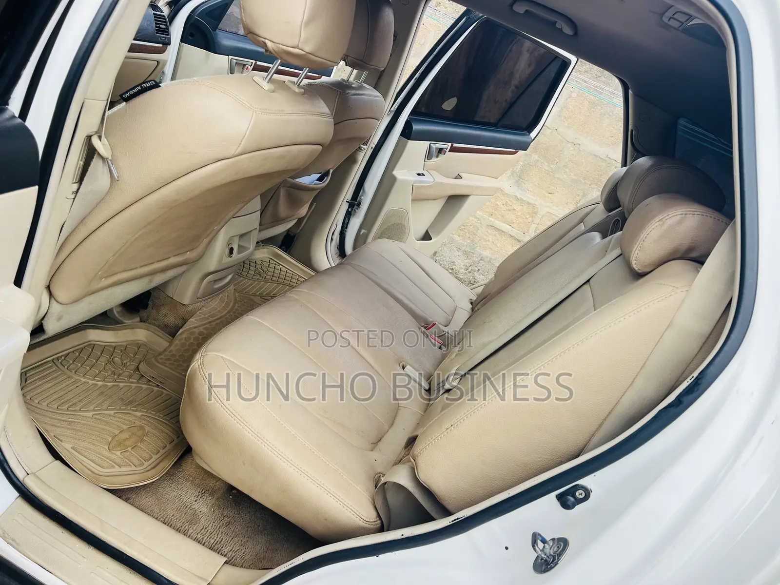 Hyundai Santa Fe 2012 White