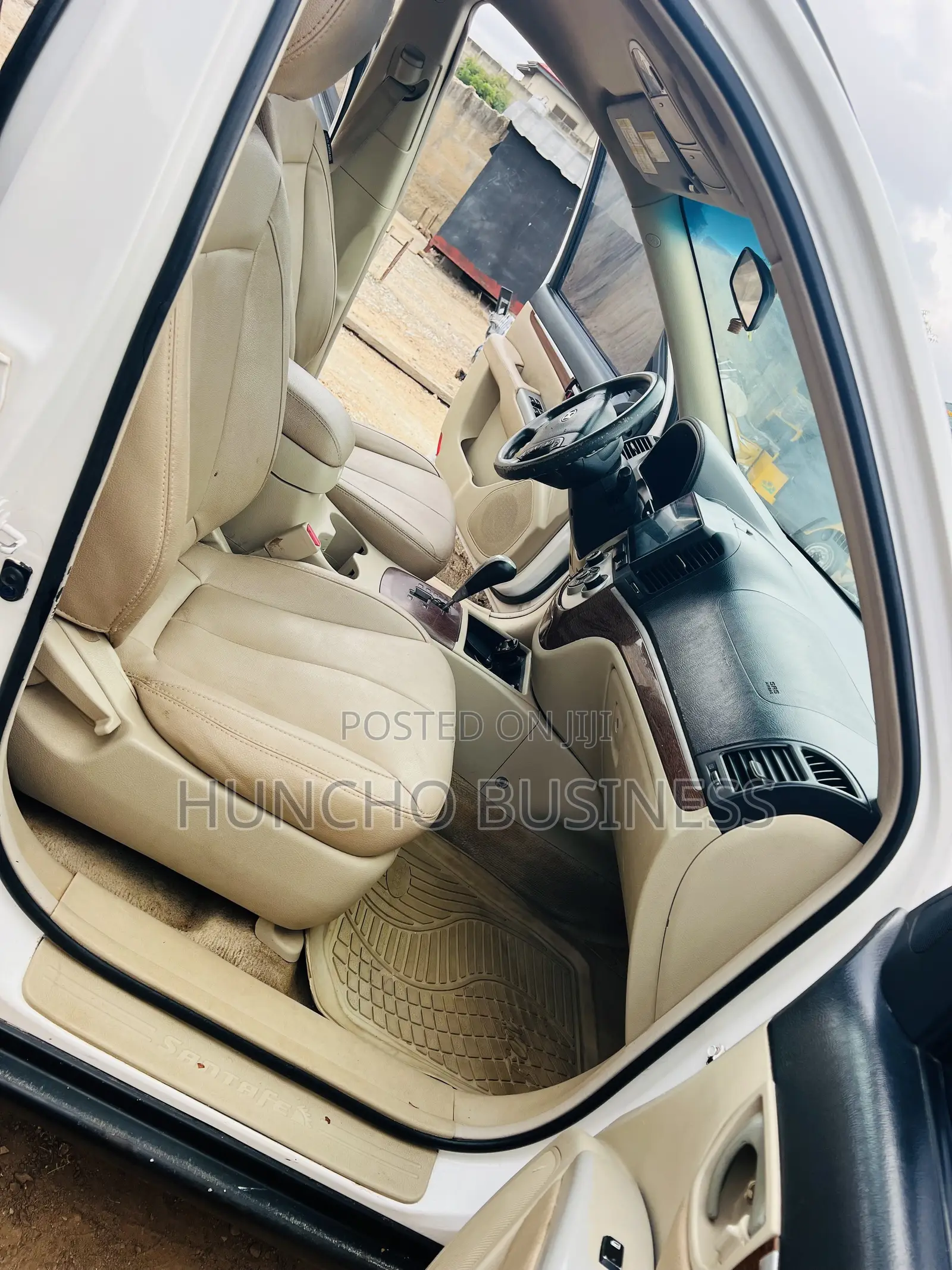 Hyundai Santa Fe 2012 White