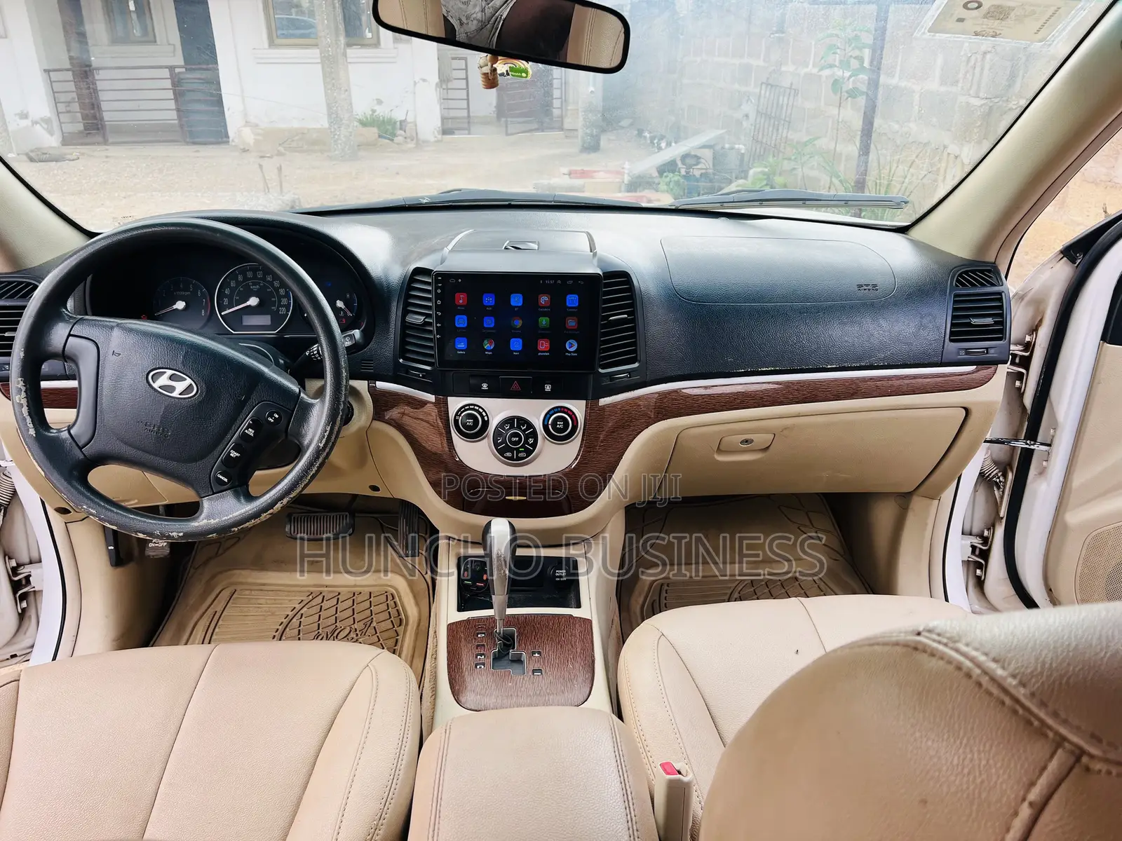 Hyundai Santa Fe 2012 White