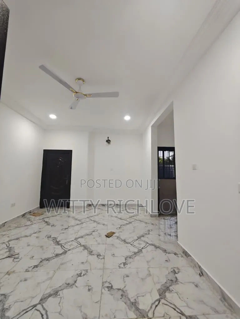2bdrm Apartment in Kweiman Estate, Danfa for rent