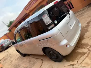 Toyota Sienta 1.5 FWD (6-seater) 2015 Silver