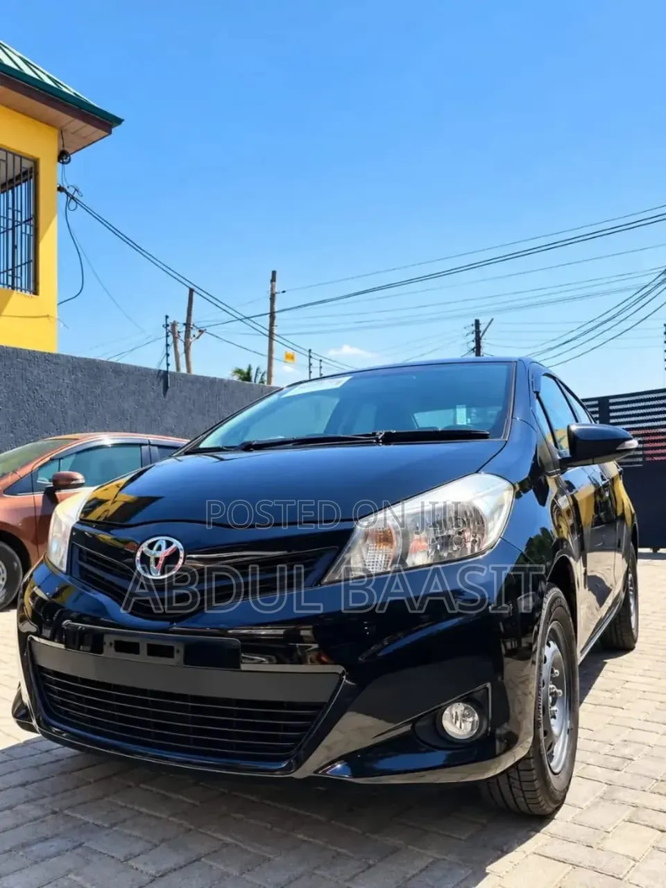 Toyota Vitz 1.3 FWD 5dr 2012 Black