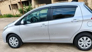 Toyota Vitz 1.3 FWD 5dr 2013 Silver
