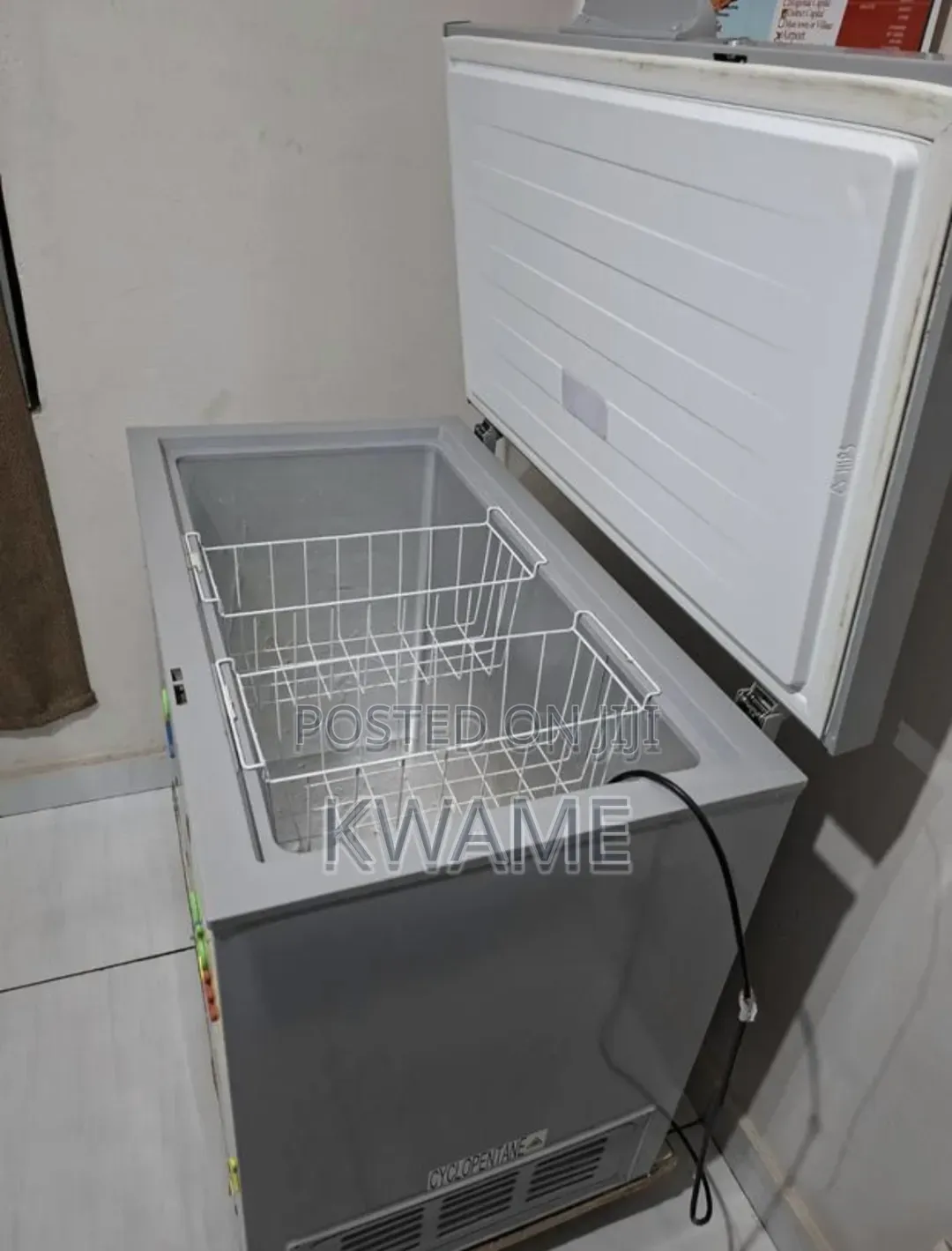 Chest Freezer (Hisense 330 LITRES)