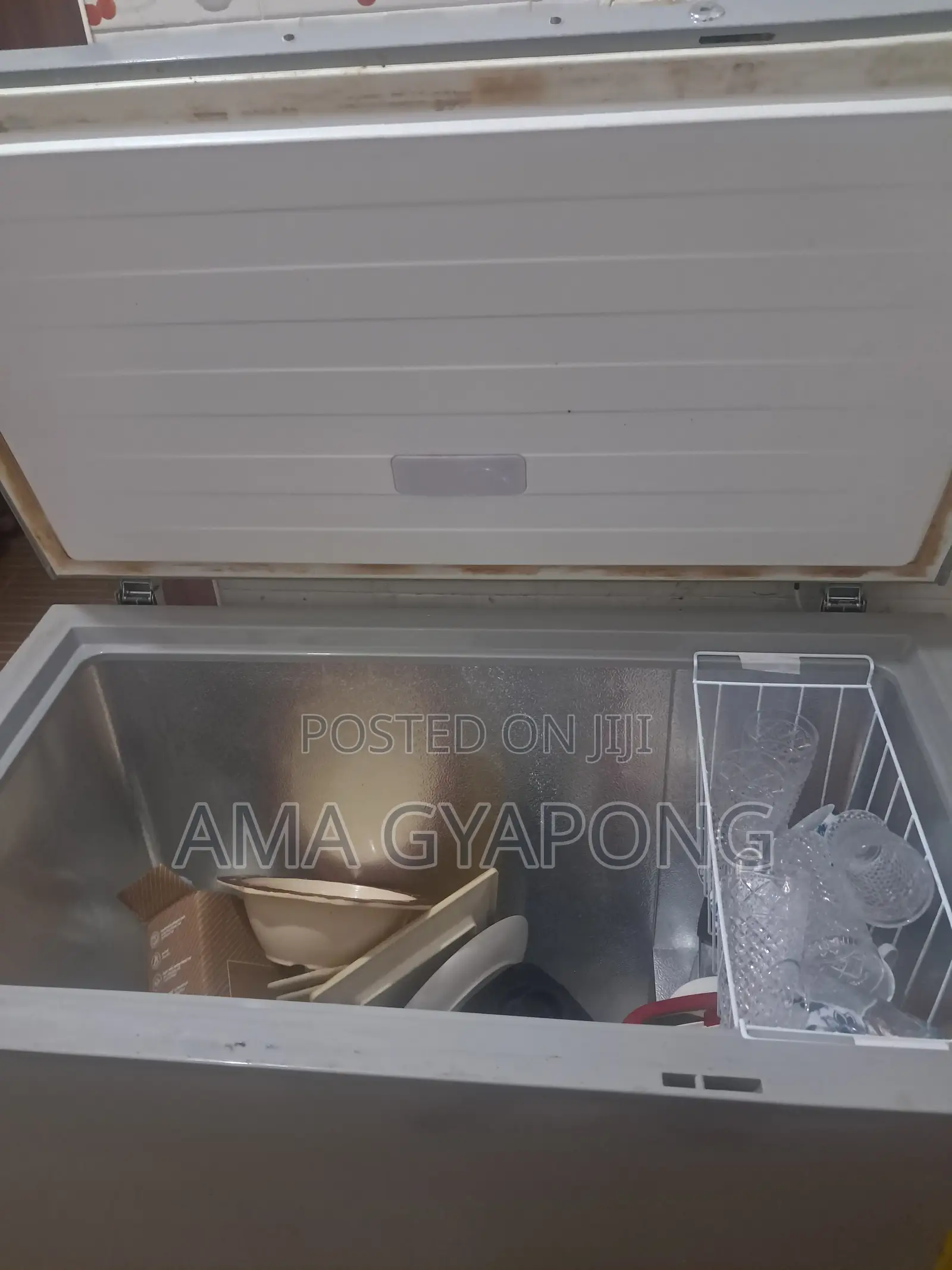 Refrigerator