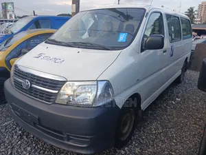Toyota HiAce 2008 White