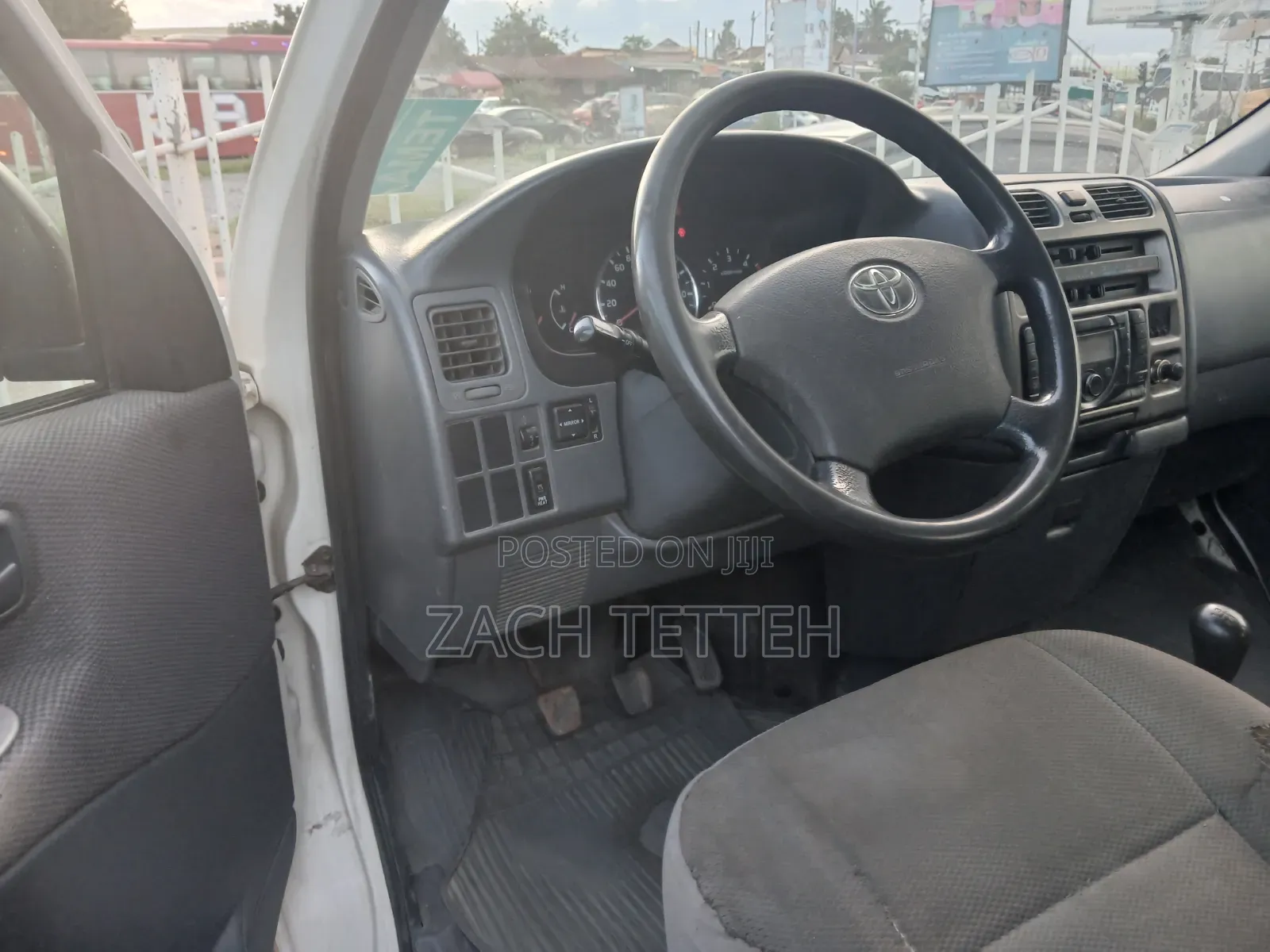 Toyota HiAce 2008 White