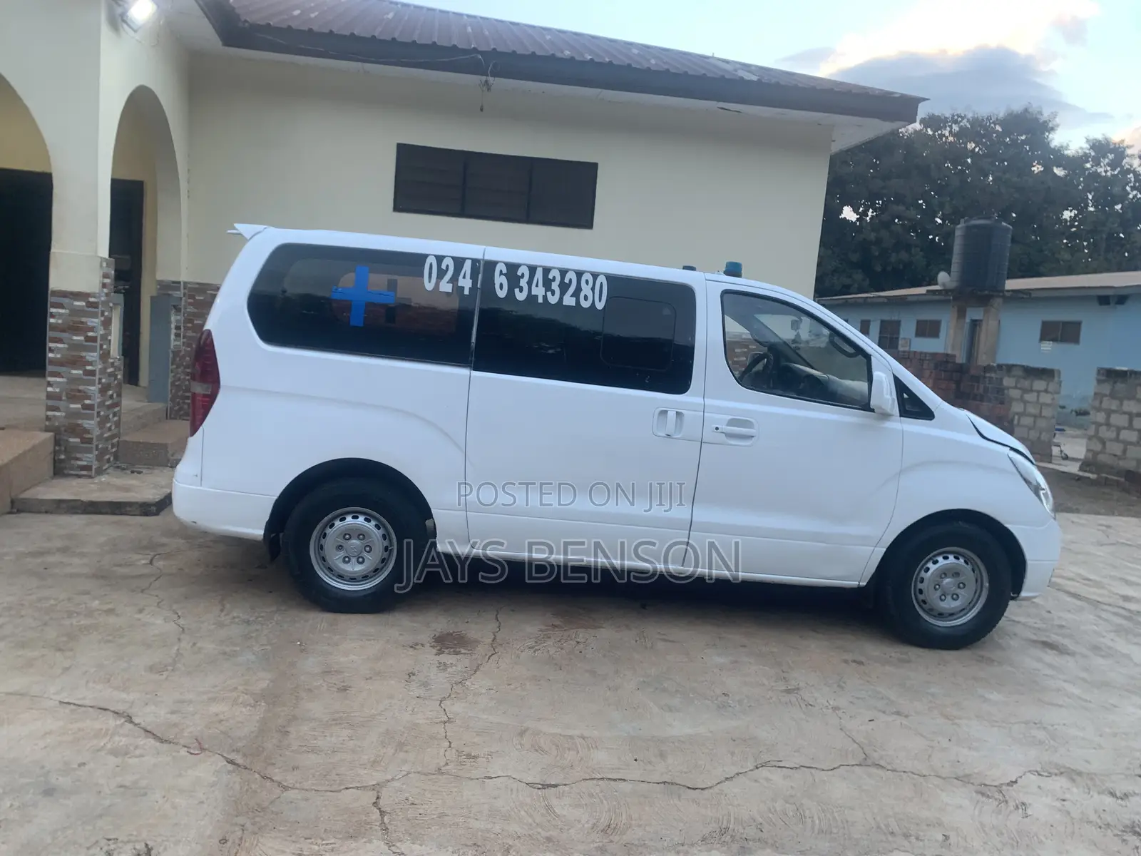 Hyundai Starex 2010 White