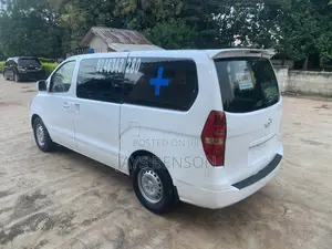 Hyundai Starex 2010 White