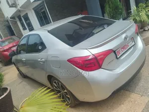 Toyota Corolla LE 4dr Sedan (1.8L 4cyl CVT) 2017 Silver