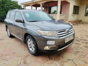 Toyota Highlander Limited 2012 Gray