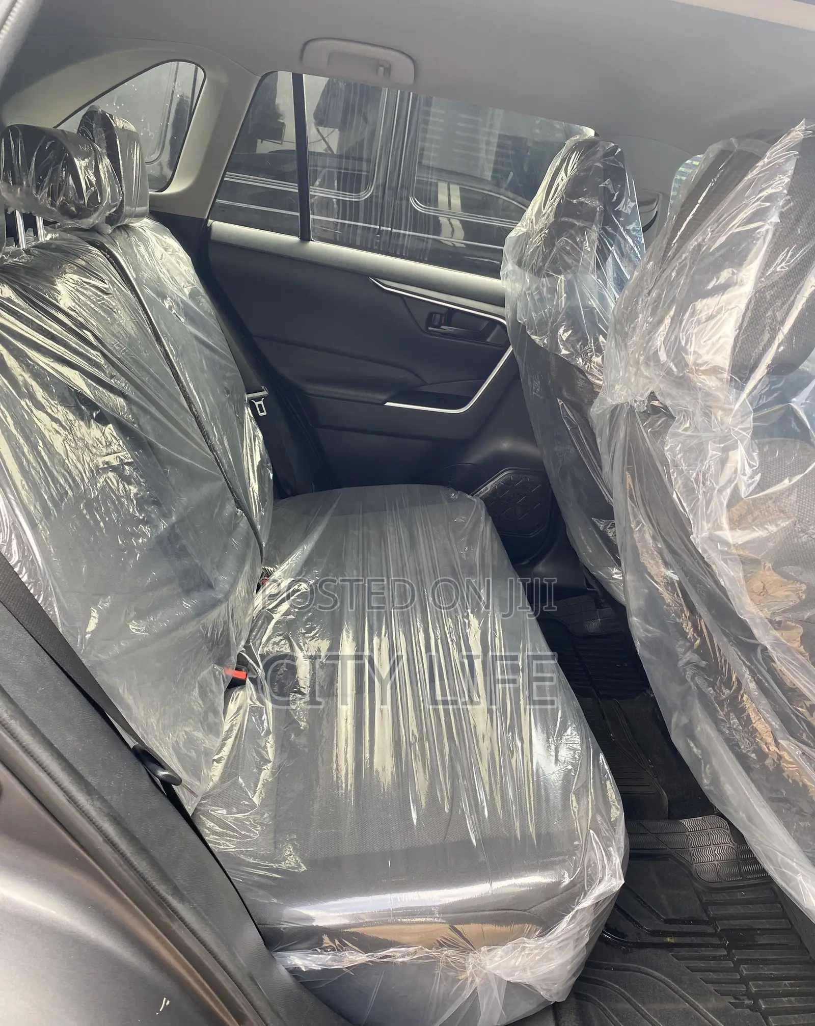 Toyota RAV4 LE 2022 Gray