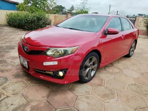 Toyota Camry SE 4dr Sedan (2.5L 4cyl 6A) 2013 Red