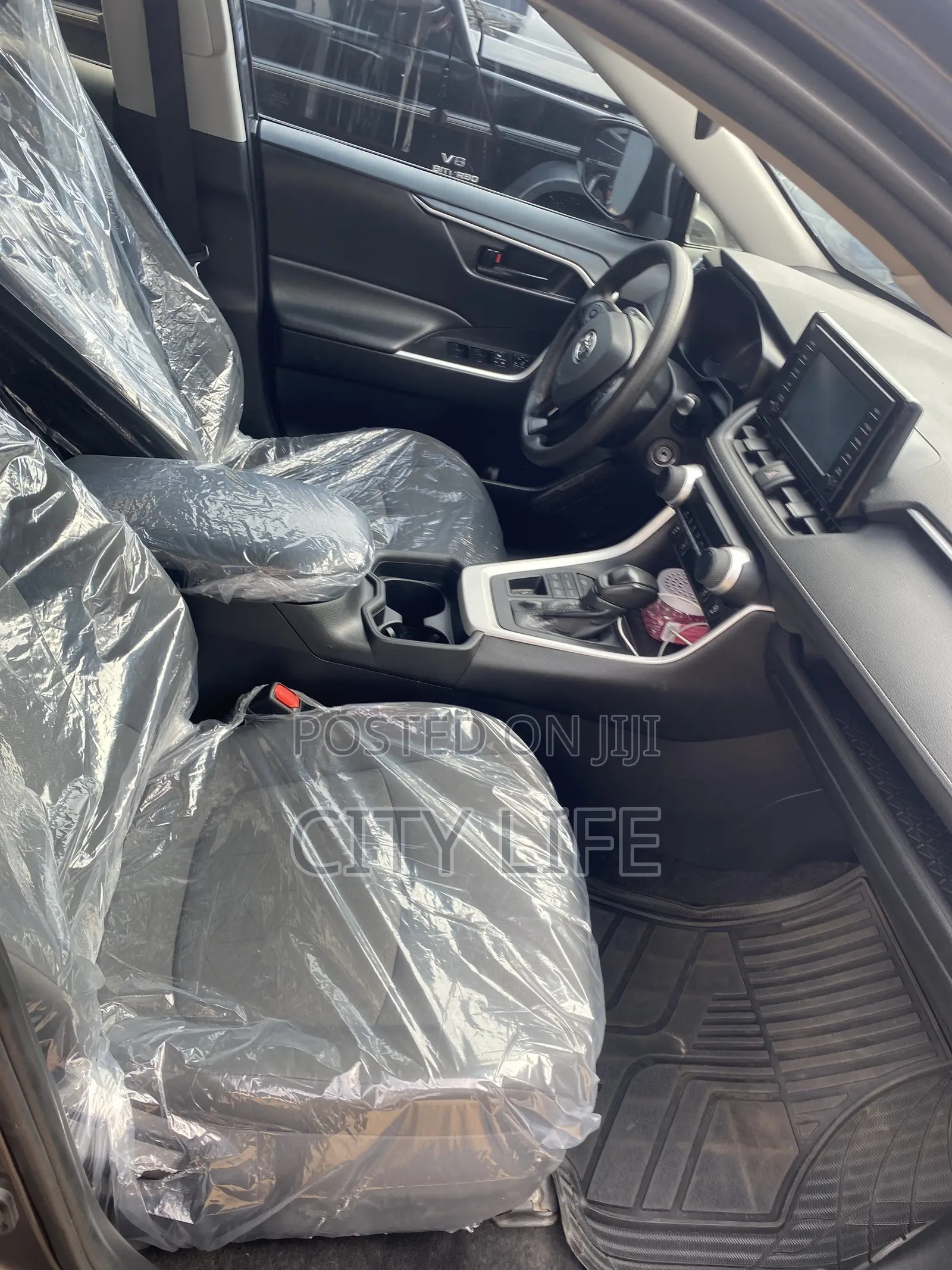 Toyota RAV4 LE 2022 Gray