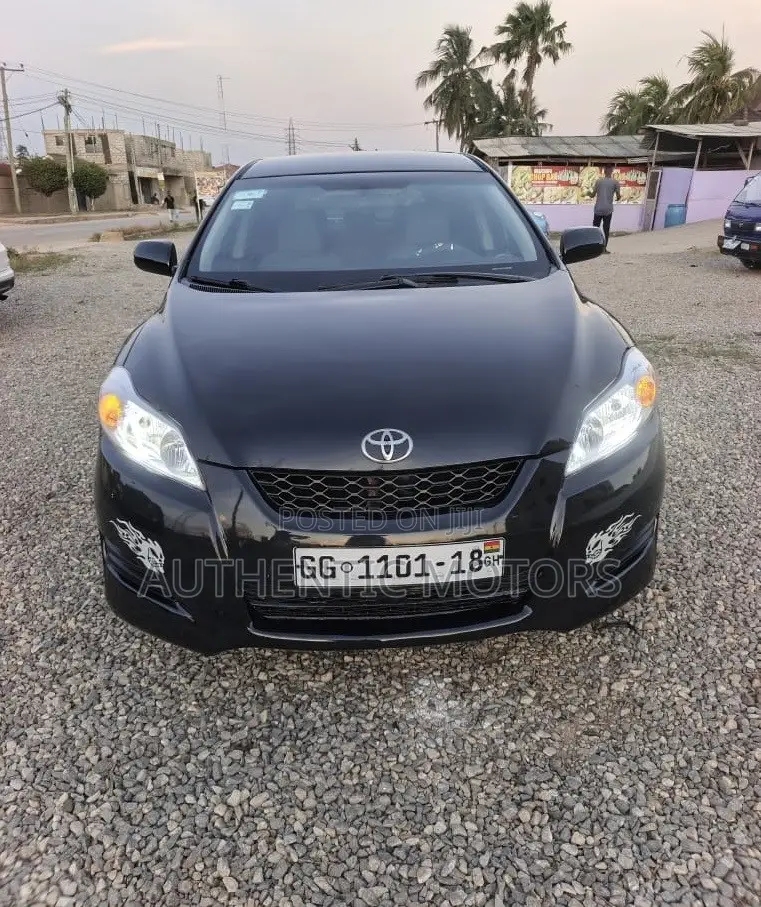 Toyota Matrix Hatchback FWD (1.8L 4cyl 5M) 2010 Black