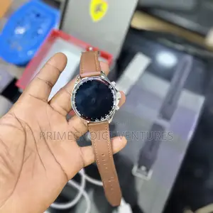 Premium Smartwatch + 3 Straps