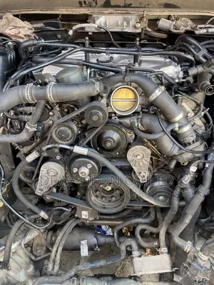 Range Rover Vogue V8 Supercharged Engine