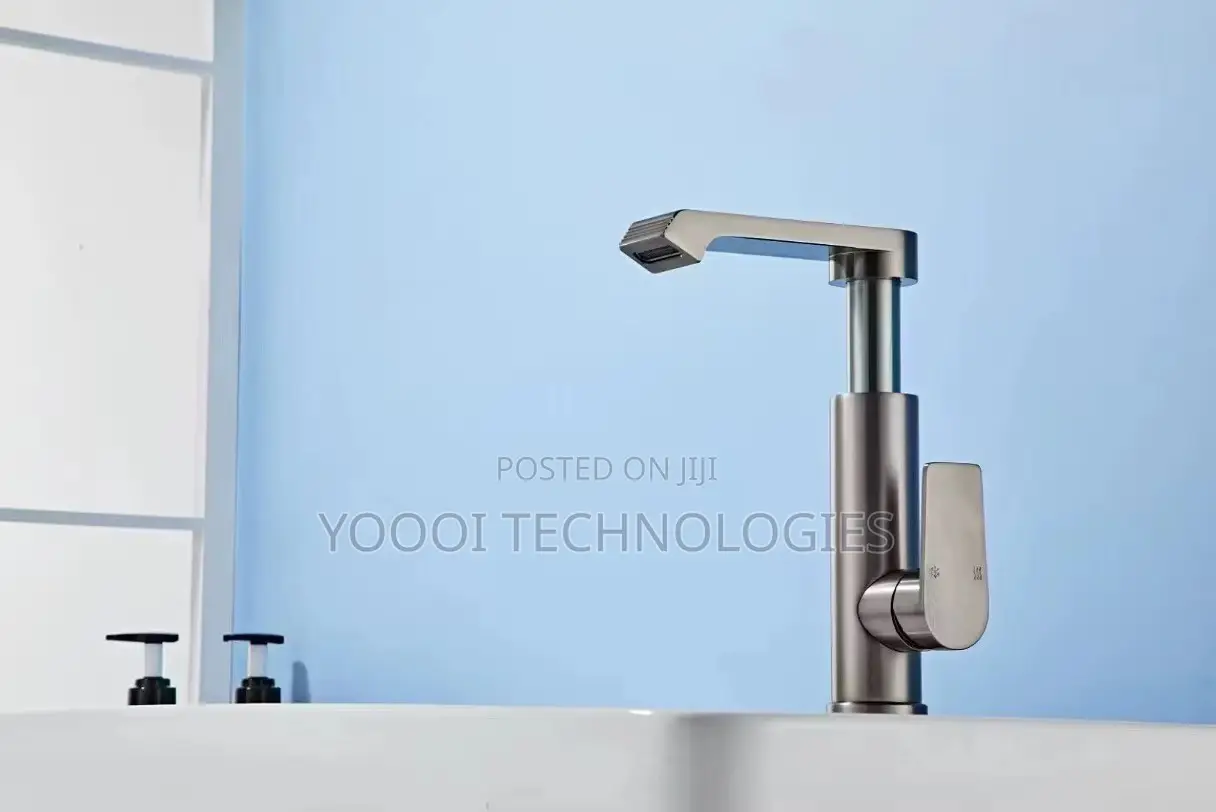 Modern Space Aluminum Cold and Hot Rotatable Adjustable Tap/Faucet
