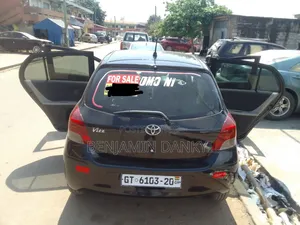 Toyota Vitz 2010 Black