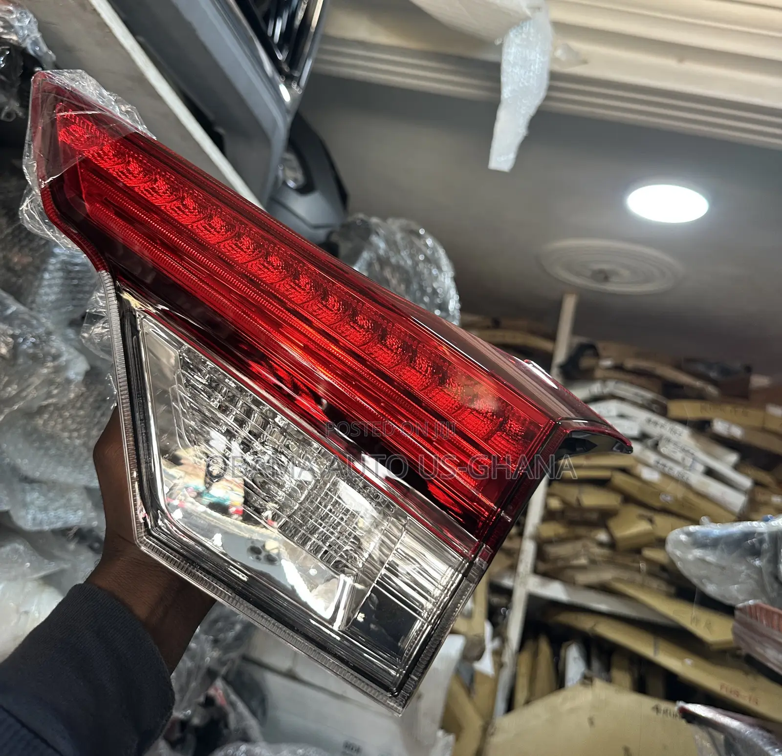 Toyota Rush Boot Light 2018 2019 2020 2021 2022 Booth/Trunk Taillight