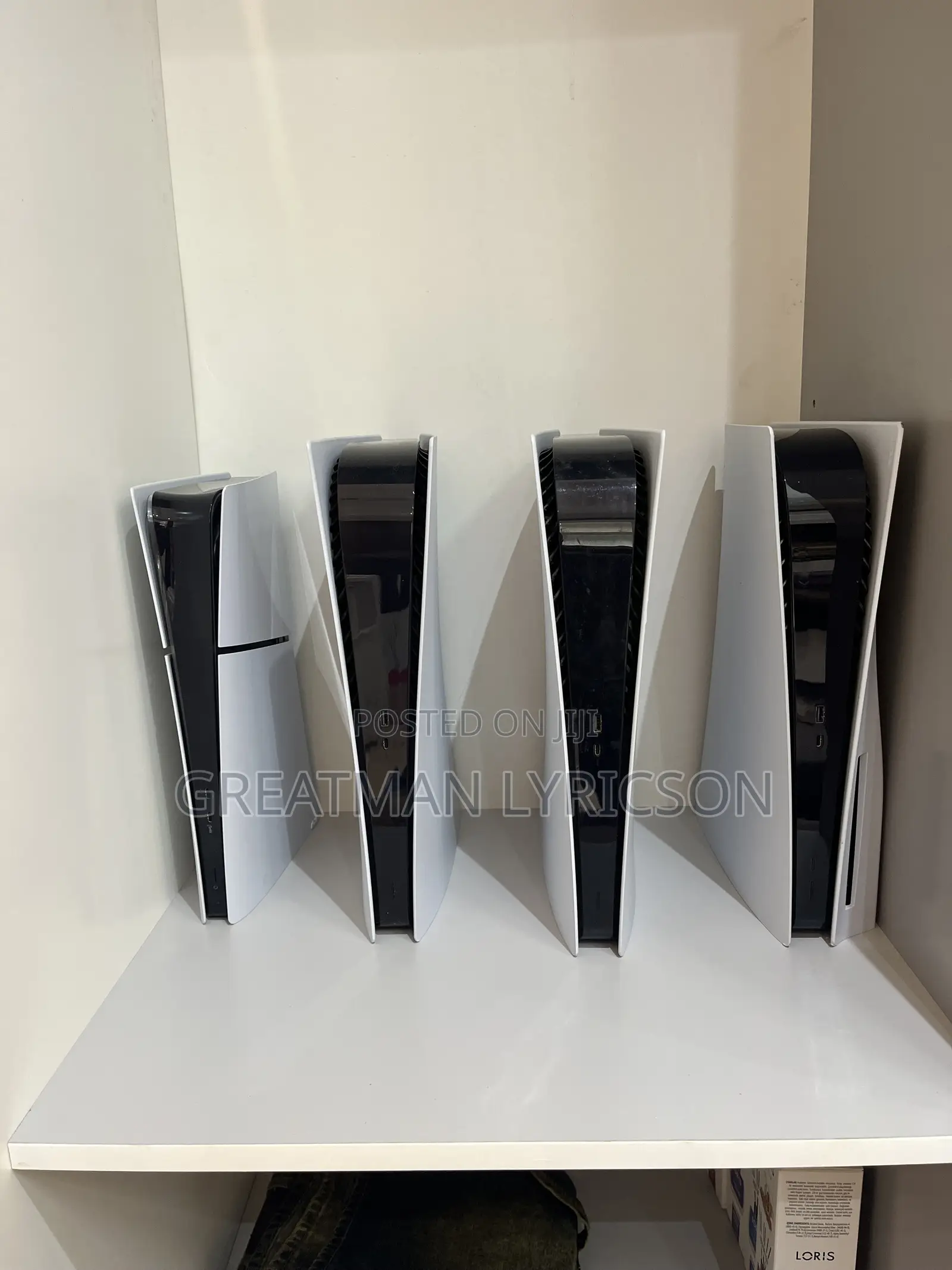 PS5 & PS4 Consoles for Sale. Both Supports Jailbreak- Versions.
