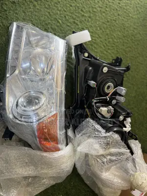 Toyota Land Cruiser 2012 Headlights