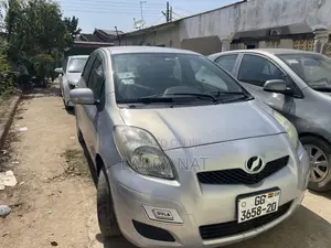 Toyota Vitz 1.0 FWD 3dr 2010 Silver