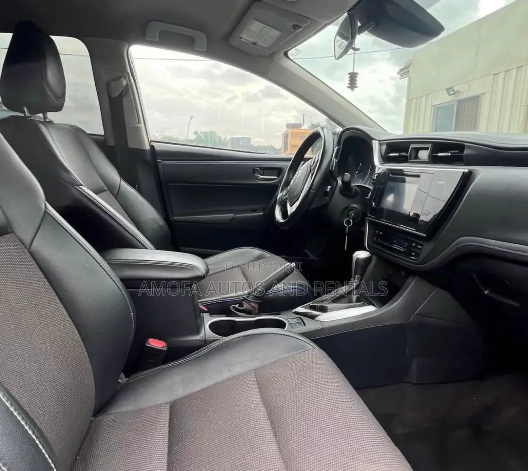 Toyota Corolla Sedan