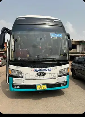 Group Transfers and Chauffeured Airport Pickups and Drop Off