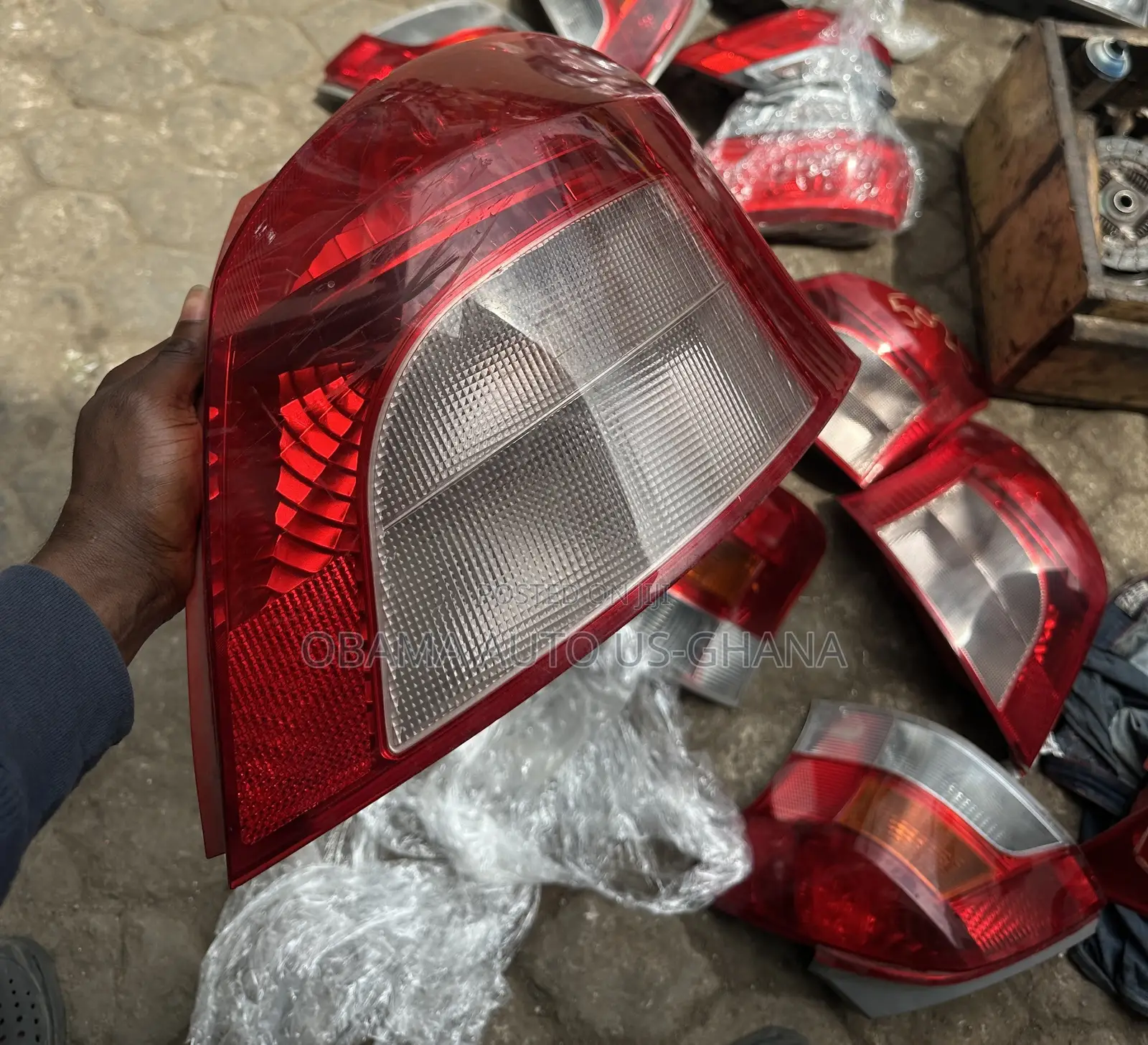 Toyota Vitz/Yaris Taillight 2006 2007 2008 2009 2010 2011 Tail Light