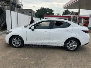 Toyota Yaris iA 1.5 FWD 2018 White