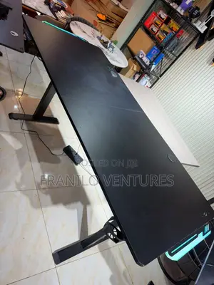 1.8m Electric Adjustable Desk