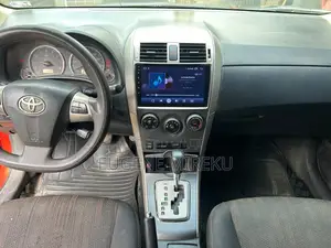 Toyota Corolla 2013 Orange
